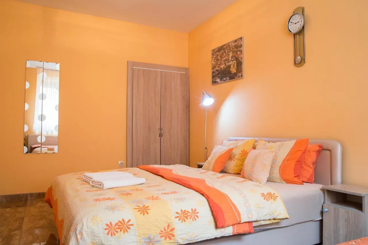 Harmonia Belvarosi Apartmanok Eger